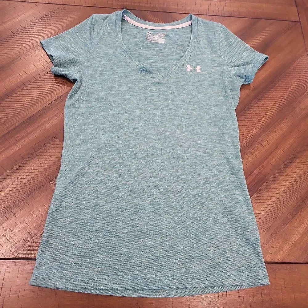 Under Armour Tee Green and White Xtra Small (XS)